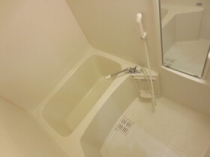 https://image.rentersnet.jp/0163aef9-0b6a-4b5a-8cff-f5f3b88b6d5f_property_picture_3220_large.jpg