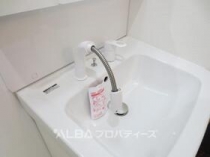 https://image.rentersnet.jp/8b20bd05-f2f7-4f50-9e9a-7b873200ebc2_property_picture_3220_large.jpg